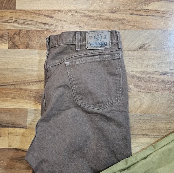 Wrangler Men Size 40x30 Taupe Brush Guard Jeans Hunting - Picture 2 of 10